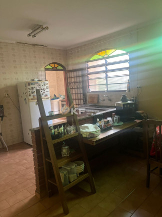 Imagem Casa com 3 Quartos à Venda, 121 m² em Sumarezinho - Ribeirão Preto Imagem Casa com 3 Quartos à Venda, 121 m² em Sumarezinho - Ribeirão Preto