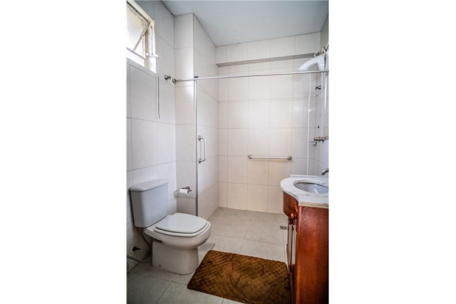 Imagem Imóvel com 3 Quartos à Venda, em Menino Deus - Porto Alegre Imagem Imóvel com 3 Quartos à Venda, em Menino Deus - Porto Alegre