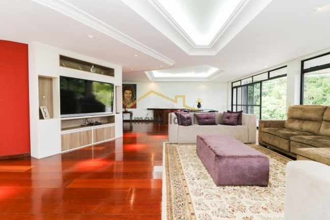 Imagem Casa com 6 Quartos à Venda, 684 m² em Santo Inácio - Curitiba Imagem Casa com 6 Quartos à Venda, 684 m² em Santo Inácio - Curitiba