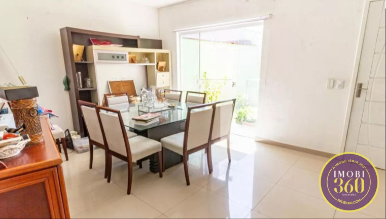 Sobrado com 4 Quartos à Venda, 217 m² em Vila Bertioga - São Paulo