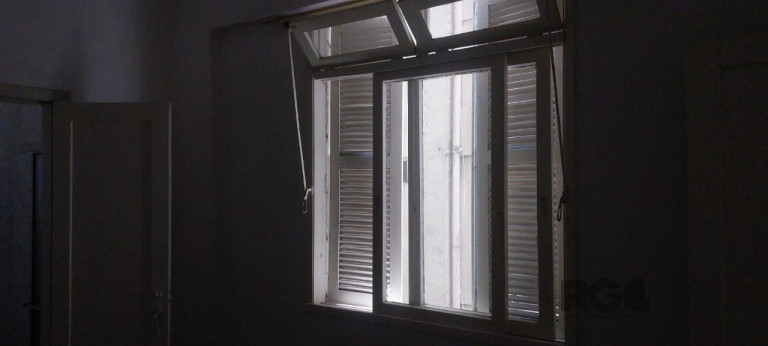 Imagem Apartamento com 1 Quarto à Venda, 27 m² em Centro Histórico - Porto Alegre