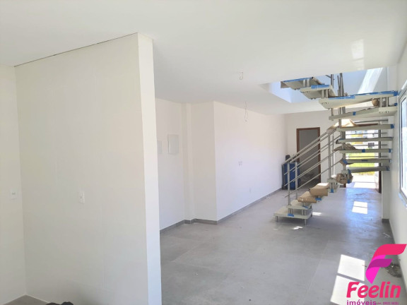 Imagem Casa com 3 Quartos à Venda, 168 m² em Campeche - Florianópolis