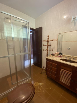 Imagem Casa com 6 Quartos à Venda, 190 m² em Granja Guarani - Teresópolis Imagem Casa com 6 Quartos à Venda, 190 m² em Granja Guarani - Teresópolis