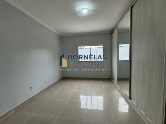 Imagem Casa com 3 Quartos à Venda, 400 m² em Guará I - Brasília Imagem Casa com 3 Quartos à Venda, 400 m² em Guará I - Brasília