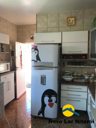 Imagem Casa com 3 Quartos à Venda, 220 m² em Várzea Das Moças - Niterói Imagem Casa com 3 Quartos à Venda, 220 m² em Várzea Das Moças - Niterói