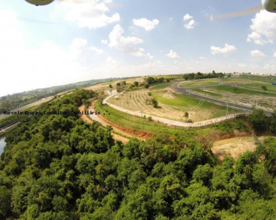 Imagem Terreno à Venda, 393 m² em Buru - Salto Imagem Terreno à Venda, 393 m² em Buru - Salto