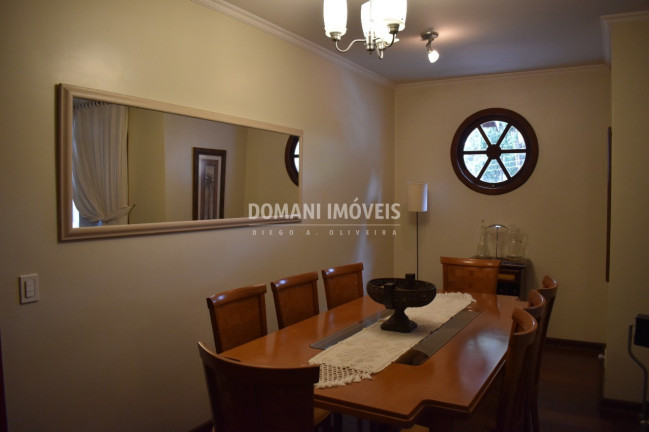 Imagem Imóvel com 4 Quartos à Venda, 178 m² em Região De Capivari - Campos Do Jordão Imagem Imóvel com 4 Quartos à Venda, 178 m² em Região De Capivari - Campos Do Jordão