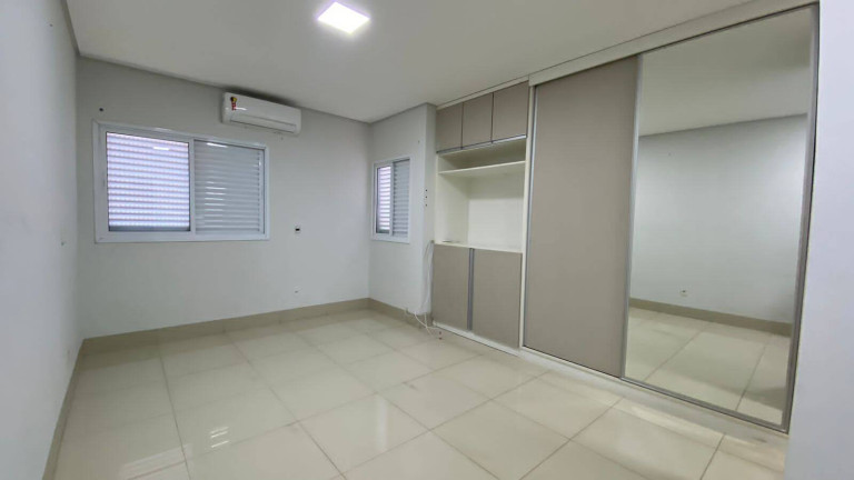 Imagem Casa com 3 Quartos para Alugar, em Jardim Imperial - Cuiabá Imagem Casa com 3 Quartos para Alugar, em Jardim Imperial - Cuiabá