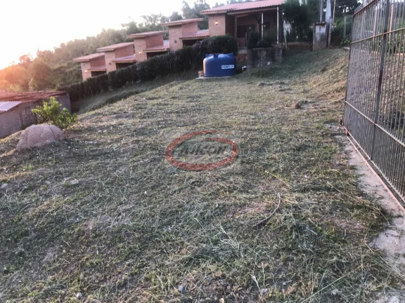 Imagem Casa com 2 Quartos à Venda, 167 m² em Centro - Serra Negra Imagem Casa com 2 Quartos à Venda, 167 m² em Centro - Serra Negra