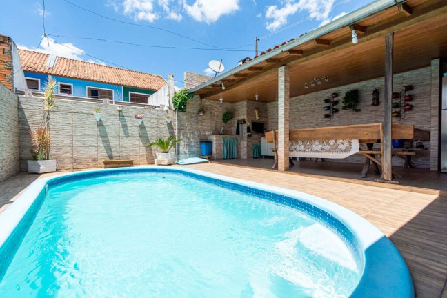 Imagem Casa com 4 Quartos à Venda, 165 m² em Igara - Canoas