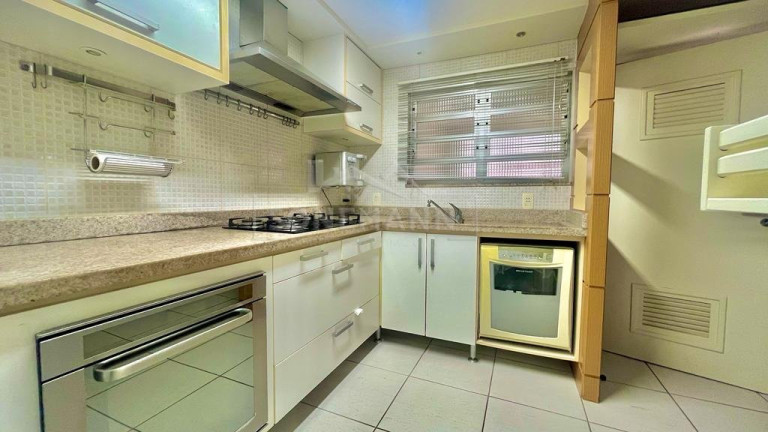 Imagem Apartamento com 3 Quartos à Venda, 106 m² em Centro - Florianópolis