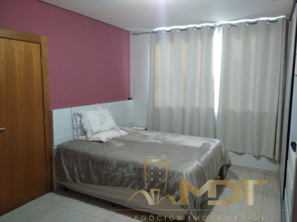 Casa com 4 Quartos à Venda, 300 m² em Santa Mônica - Belo Horizonte