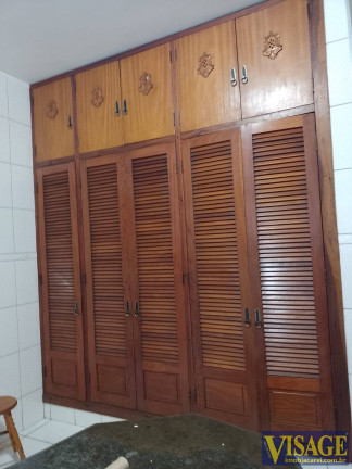 Imagem Casa com 5 Quartos à Venda, em Jd. Luiza - Jacareí Imagem Casa com 5 Quartos à Venda, em Jd. Luiza - Jacareí