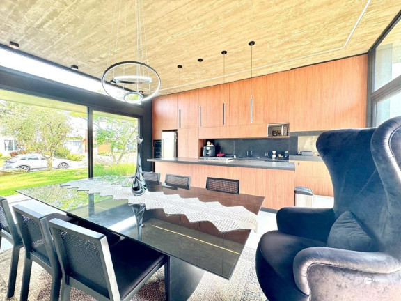 Imagem Casa de Condomínio com 4 Quartos à Venda, 192 m² em Dubai - Capão Da Canoa