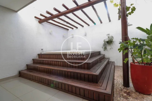 Imagem Casa com 4 Quartos à Venda, 360 m² em Jardim América - Goiânia
