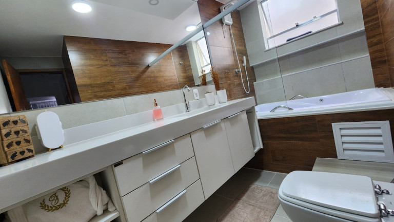 Imagem Imóvel com 3 Quartos à Venda, 164 m² em Ingá - Niterói Imagem Imóvel com 3 Quartos à Venda, 164 m² em Ingá - Niterói