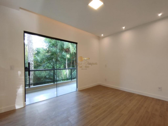 Imagem Casa com 4 Quartos à Venda, 192 m² em Vargem Grande - Teresópolis