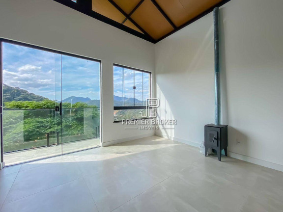 Imagem Casa com 3 Quartos à Venda, 145 m² em Albuquerque - Teresópolis