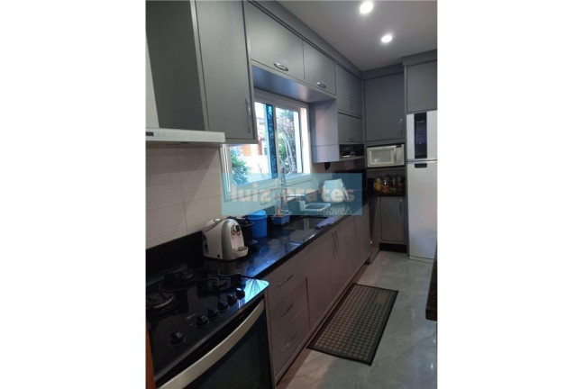Imagem Casa com 3 Quartos à Venda, 270 m² em São João Do Rio Vermelho - Florianópolis