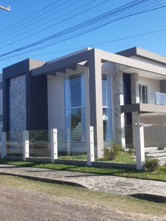Imagem Casa com 3 Quartos à Venda, 280 m² em Curumim - Capão Da Canoa