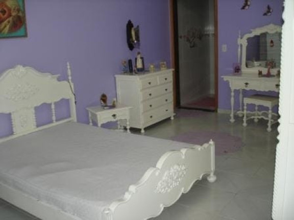 Sobrado com 3 Quartos à Venda, 325 m² em Moreira César - Pindamonhangaba