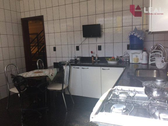 Imagem Casa com 3 Quartos à Venda, 219 m² em Primavera - Pouso Alegre