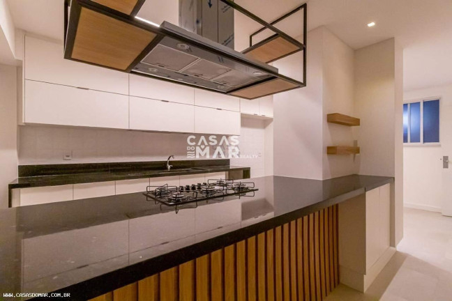 Imagem Imóvel com 4 Quartos à Venda, 330 m² em Copacabana - Rio De Janeiro Imagem Imóvel com 4 Quartos à Venda, 330 m² em Copacabana - Rio De Janeiro
