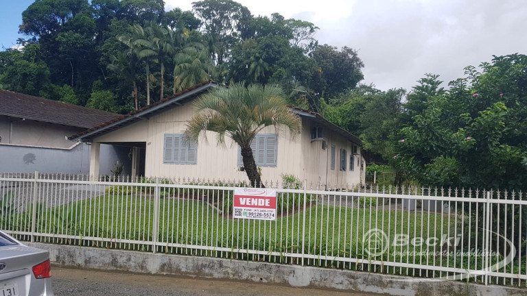 Imagem Terreno à Venda, 1.728 m² em Nova Brasília - Joinville Imagem Terreno à Venda, 1.728 m² em Nova Brasília - Joinville