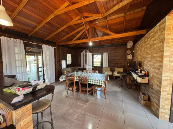 Imagem Casa com 3 Quartos à Venda, 190 m² em Brasilia - Itapoá