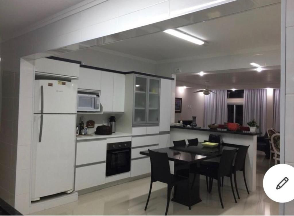Imagem Apartamento com 4 Quartos à Venda ou Locação, 180 m² em Pitangueiras - Guarujá