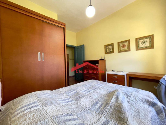 Imagem Casa com 3 Quartos à Venda, 200 m² em América - Joinville