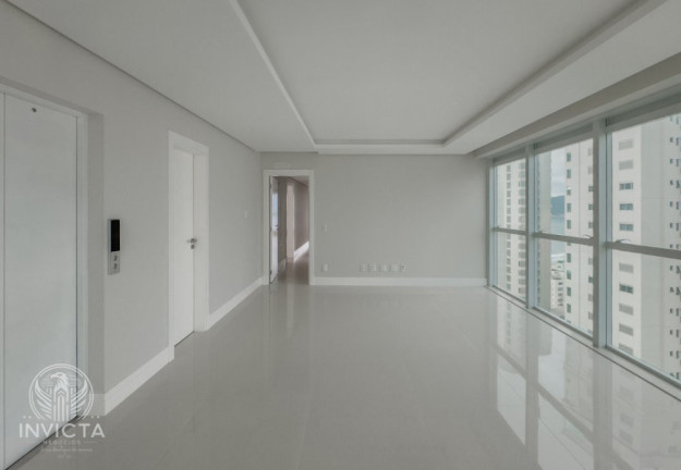 Imagem Apartamento com 4 Quartos à Venda, 146 m² em Centro - Balneário Camboriú Imagem Apartamento com 4 Quartos à Venda, 146 m² em Centro - Balneário Camboriú