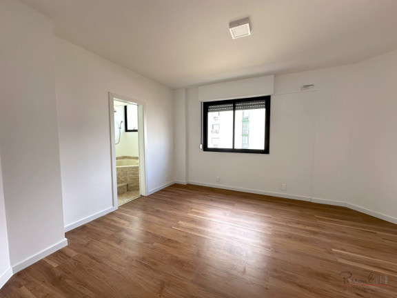 Imagem Apartamento com 3 Quartos à Venda, 197 m² em Centro - Florianópolis Imagem Apartamento com 3 Quartos à Venda, 197 m² em Centro - Florianópolis