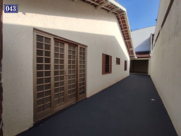 Imagem Casa com 5 Quartos à Venda, 220 m² em Santa Mônica - Londrina Imagem Casa com 5 Quartos à Venda, 220 m² em Santa Mônica - Londrina