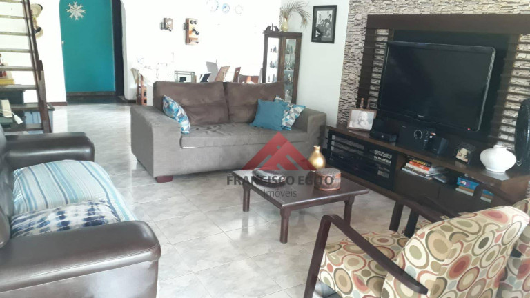 Imagem Casa com 3 Quartos à Venda, 200 m² em Badu - Niterói
