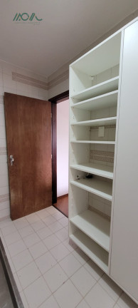 Imagem Imóvel com 1 Quarto para Alugar, 50 m² em Centro - Curitiba Imagem Imóvel com 1 Quarto para Alugar, 50 m² em Centro - Curitiba