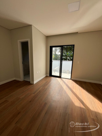 Imagem Casa com 3 Quartos à Venda, 160 m² em Atiradores - Joinville Imagem Casa com 3 Quartos à Venda, 160 m² em Atiradores - Joinville