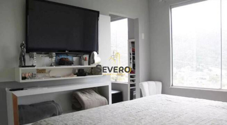 Imagem Casa com 4 Quartos à Venda, 240 m² em São Francisco - Niterói Imagem Casa com 4 Quartos à Venda, 240 m² em São Francisco - Niterói