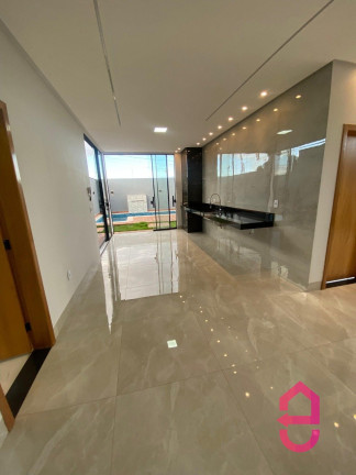 Imagem Sobrado com 3 Quartos à Venda, 240 m² em Setor Faiçalville - Goiânia