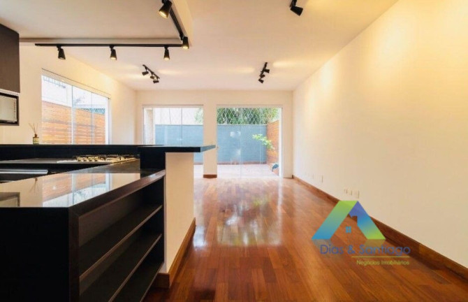 Imagem Casa com 3 Quartos à Venda, 300 m² em Morumbi - São Paulo
