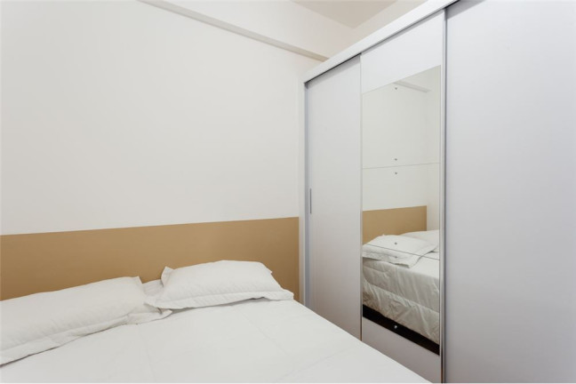Imagem Imóvel com 4 Quartos à Venda, em Centro - Florianópolis Imagem Imóvel com 4 Quartos à Venda, em Centro - Florianópolis
