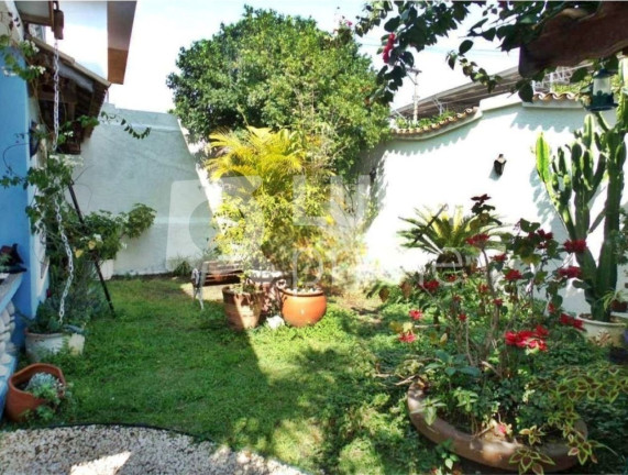 Imagem Casa com 4 Quartos à Venda, 242 m² em Jardim Guanca - São Paulo