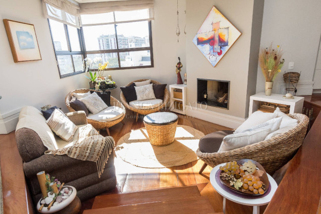 Imagem Apartamento com 4 Quartos à Venda, 230 m² em Cabral - Curitiba