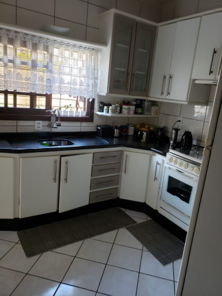 Imagem Casa com 3 Quartos à Venda, 200 m² em Iririú - Joinville