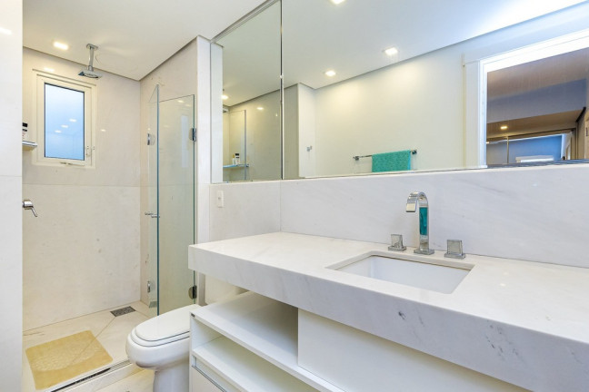 Imagem Apartamento com 3 Quartos à Venda, 223 m² em Bela Vista - Porto Alegre