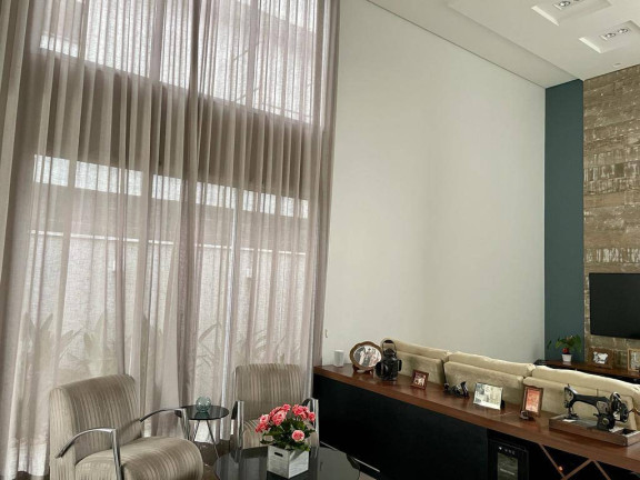 Imagem Casa com 3 Quartos à Venda, 300 m² em Caçapava