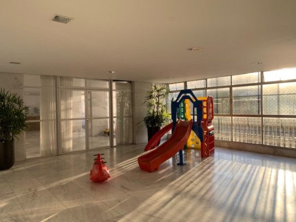 Imagem Imóvel com 4 Quartos à Venda, 250 m² em Campo Grande - Salvador Imagem Imóvel com 4 Quartos à Venda, 250 m² em Campo Grande - Salvador