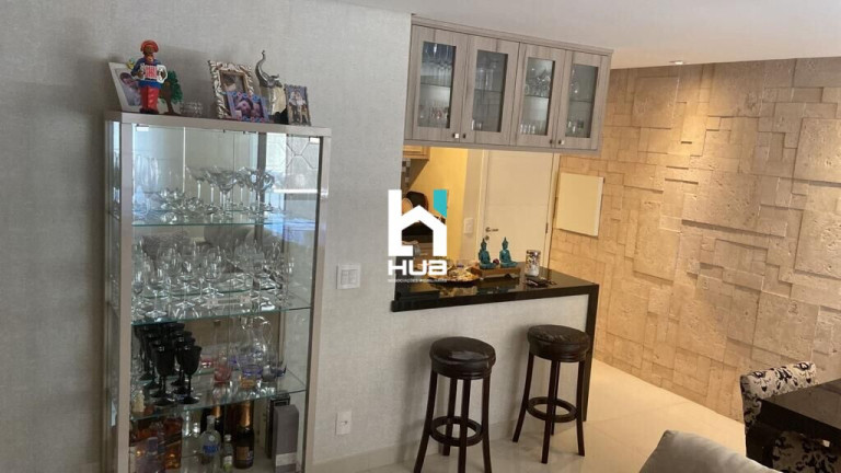 Imagem Apartamento com 2 Quartos à Venda, 65 m²