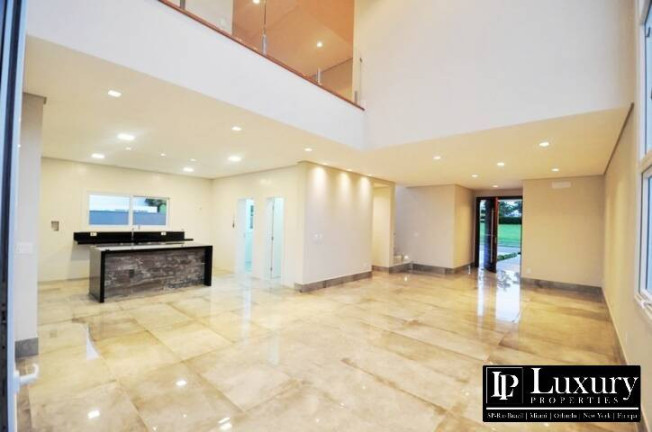 Imagem Casa de Condomínio com 4 Quartos à Venda, 377 m² em Bragança Paulista