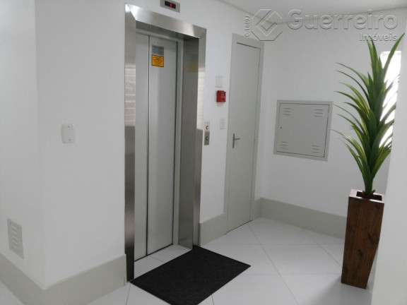 Imagem Sala Comercial à Venda, 60 m² em Centro - Florianópolis Imagem Sala Comercial à Venda, 60 m² em Centro - Florianópolis